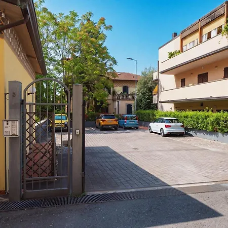 Apartment Guesthost - La Piccola Torre Tra Cielo E Terra Perugia